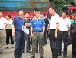 交通部科技司副司長(cháng)任錦雄參觀(guān)指導我公司橡膠瀝青生產(chǎn)設備