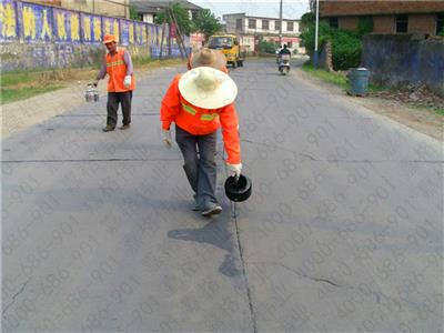 公路養護中裂縫修補的灌縫瀝青用多少號比較好？
